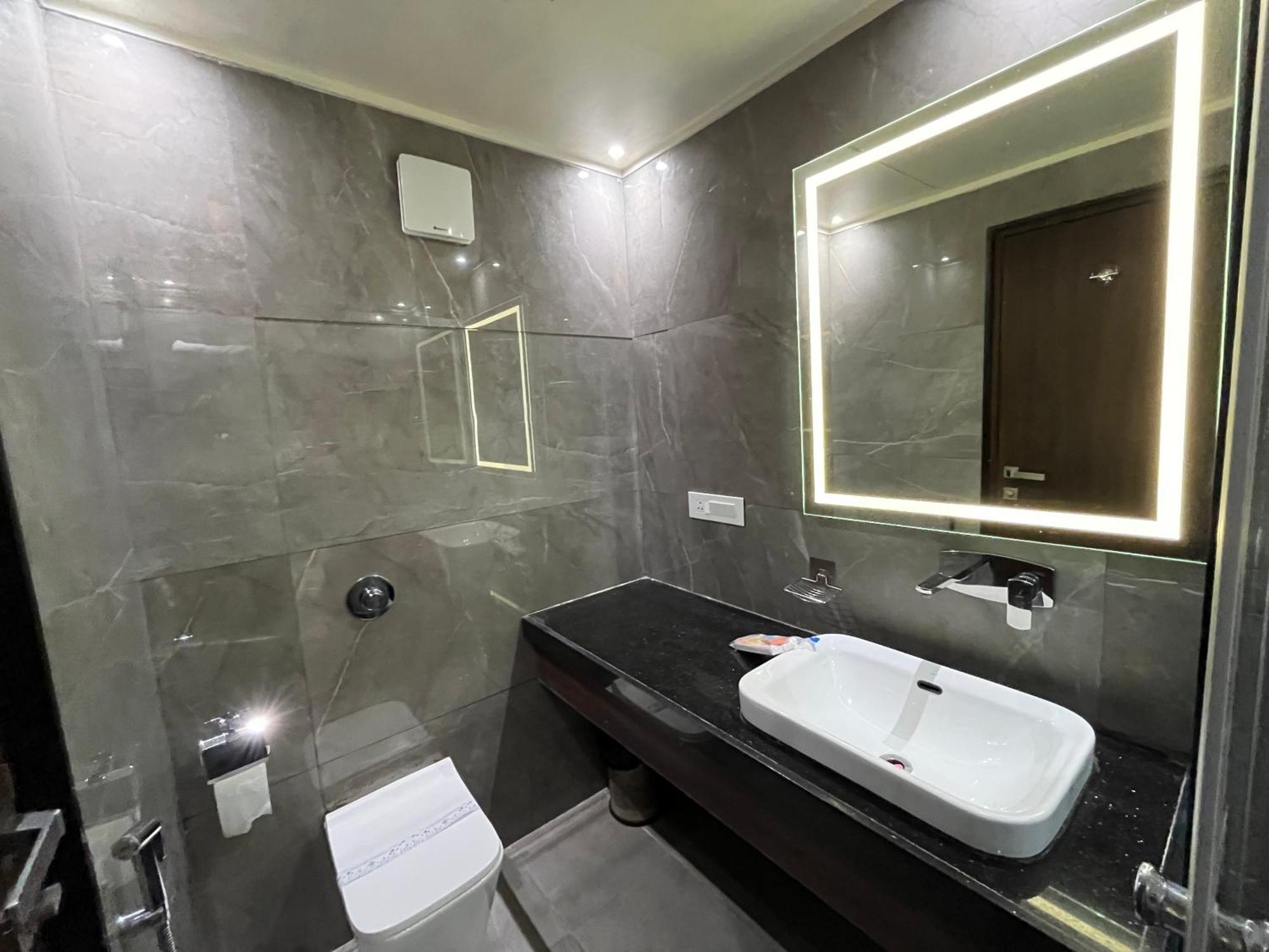 Royal Livin Hotel Varanasi